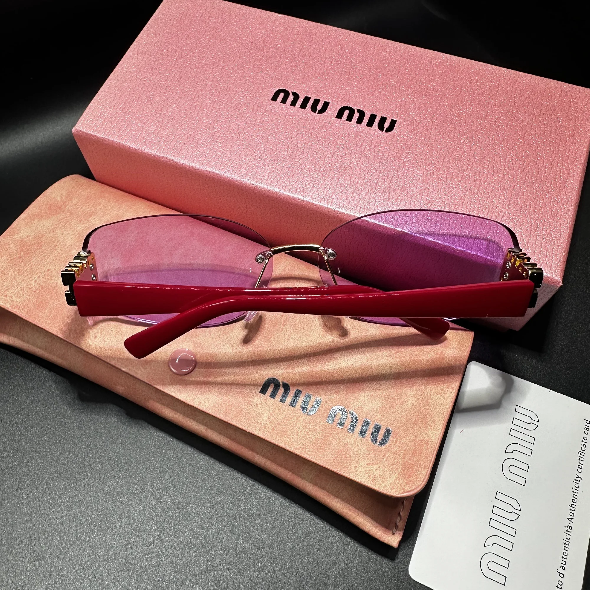Lunettes Miu Miu Rose et Violet
