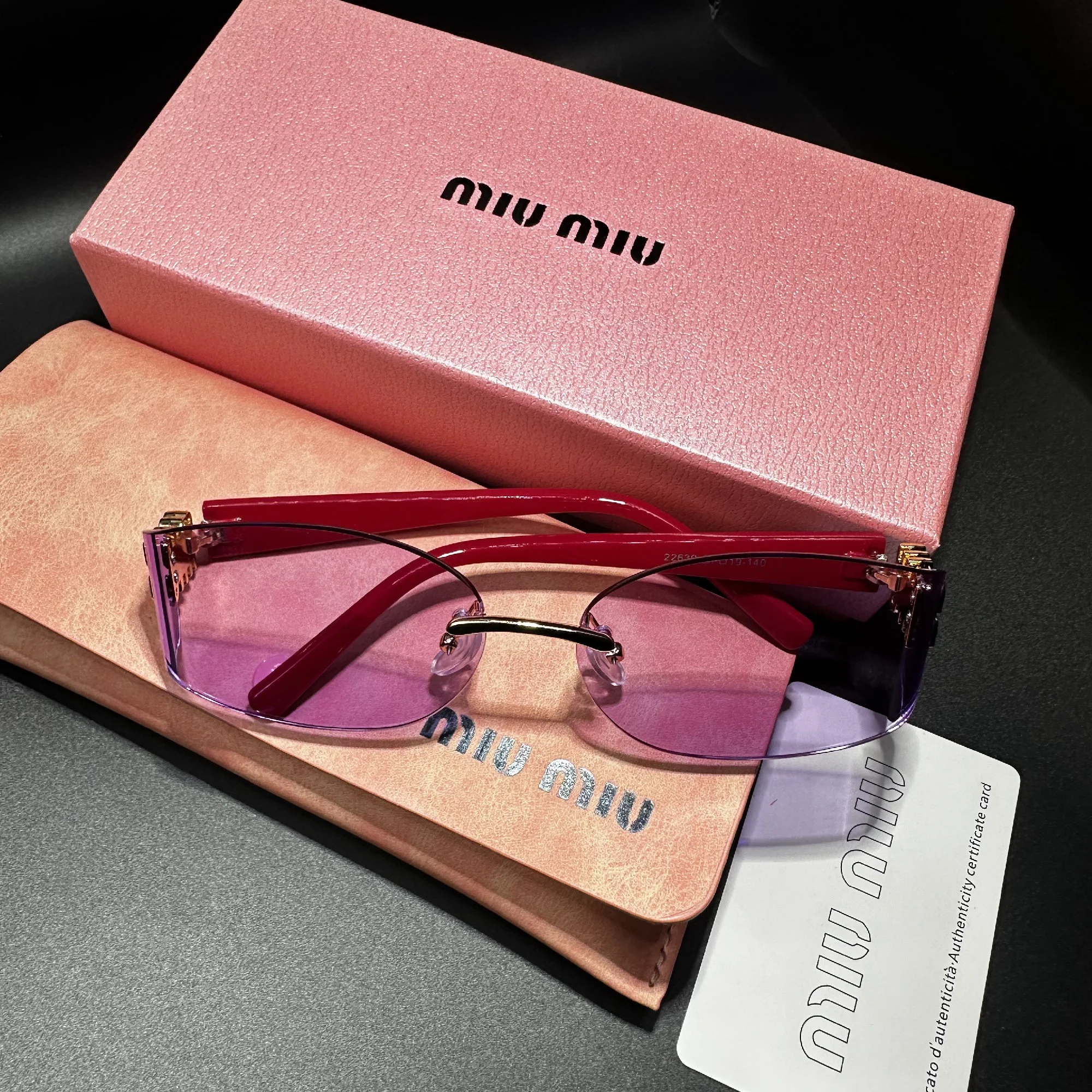 Lunettes Miu Miu Rose et Violet