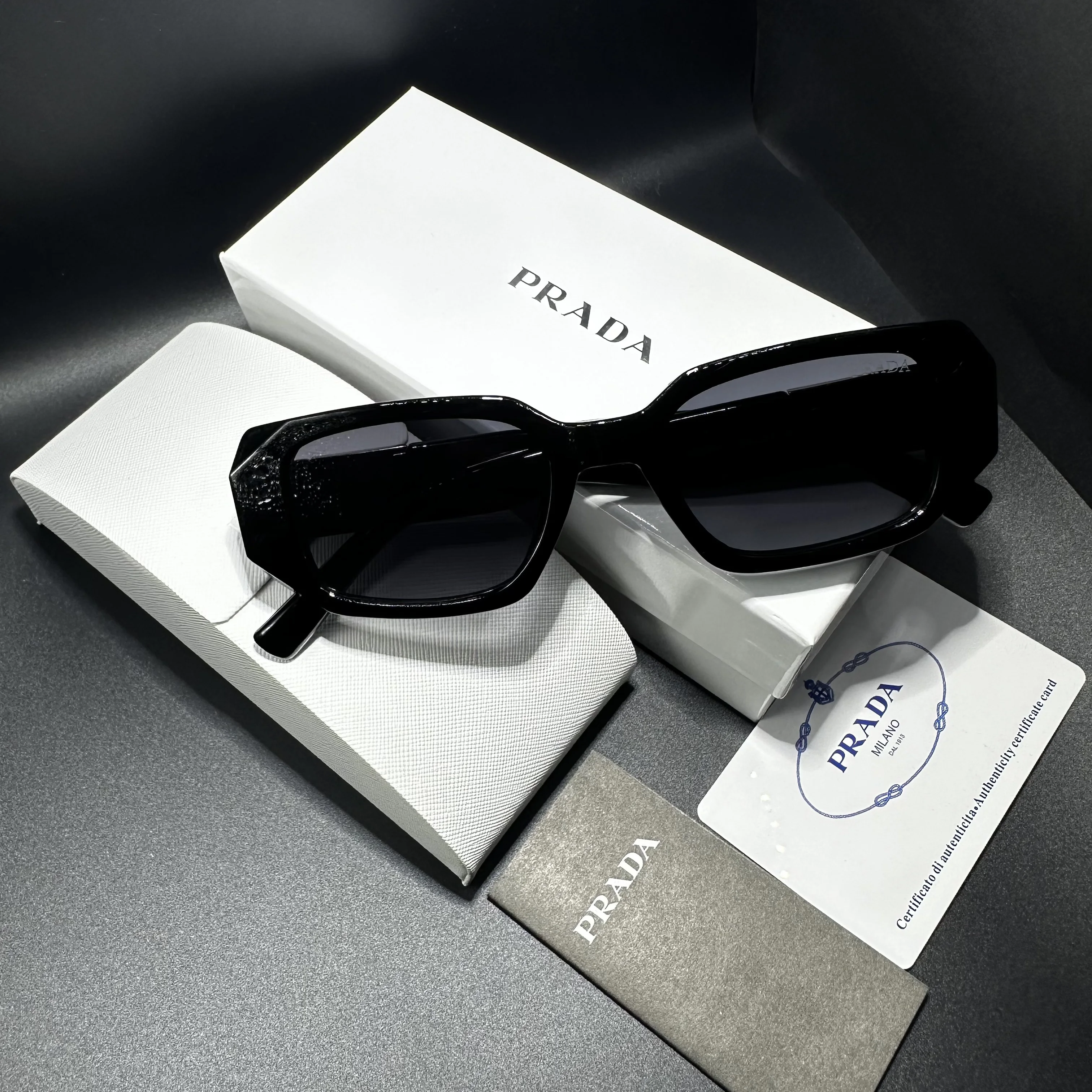 Lunettes Prada Milano