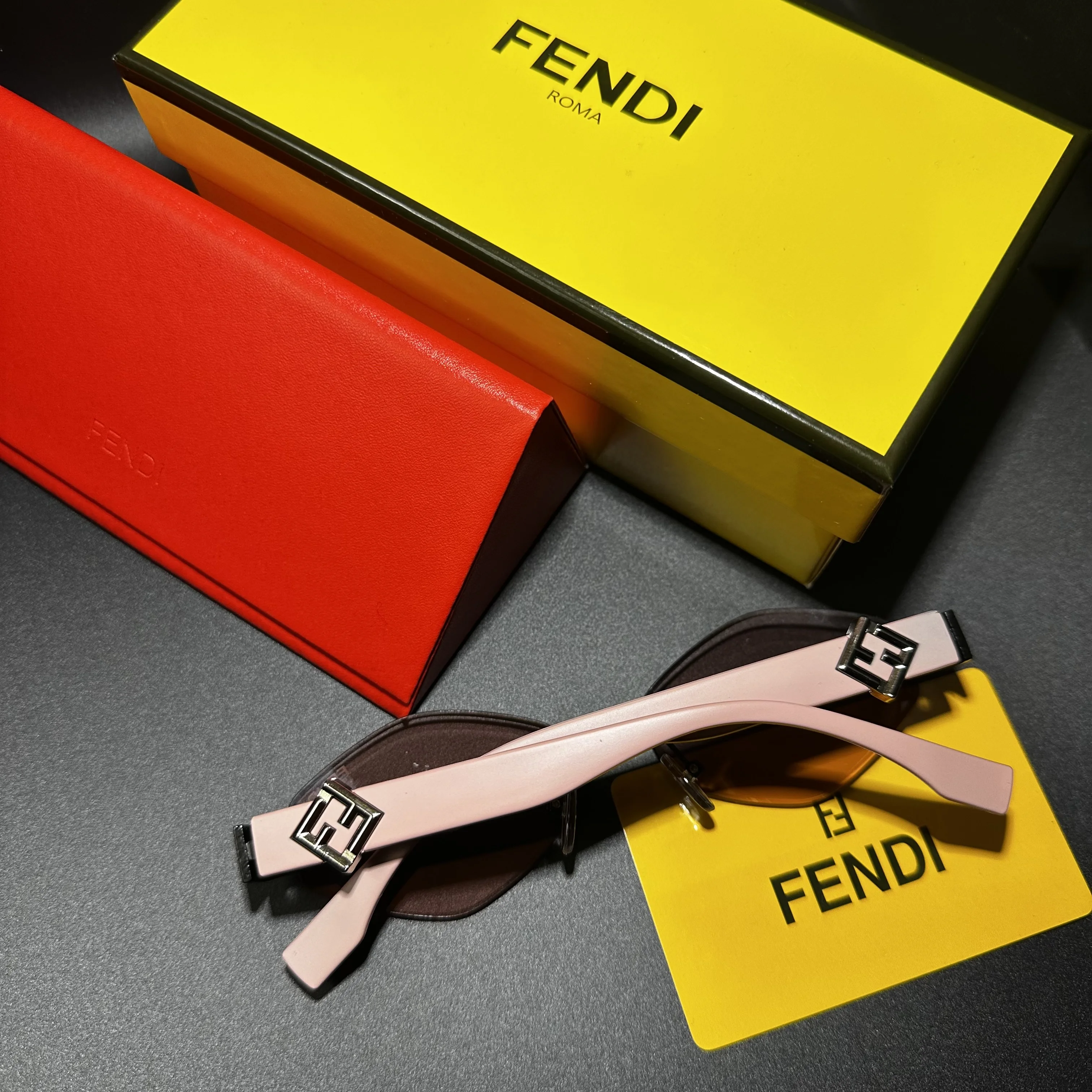 Lunettes Fendi Rose Style Avant-Gardiste