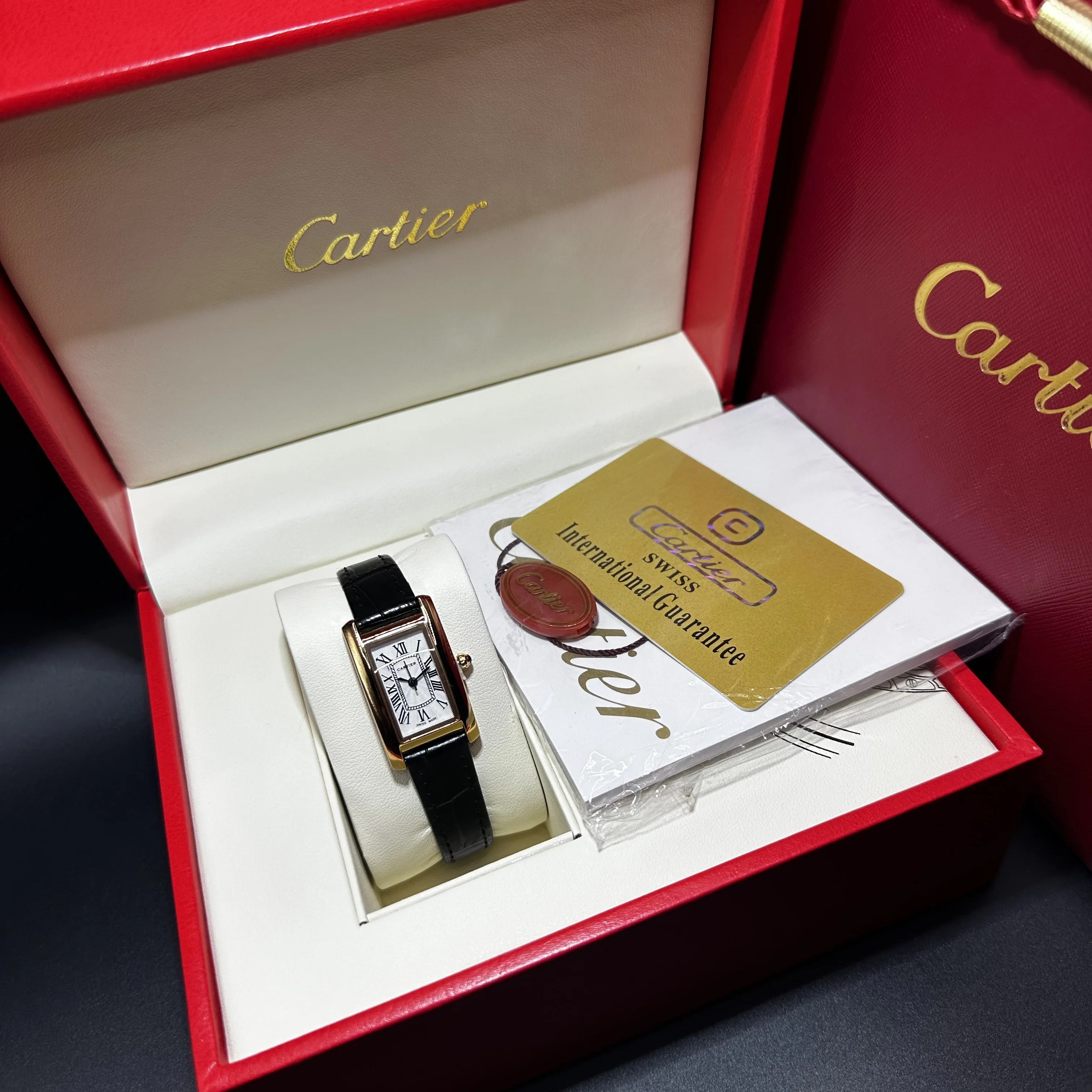 Cartier  Tank Classic Cuir noir
