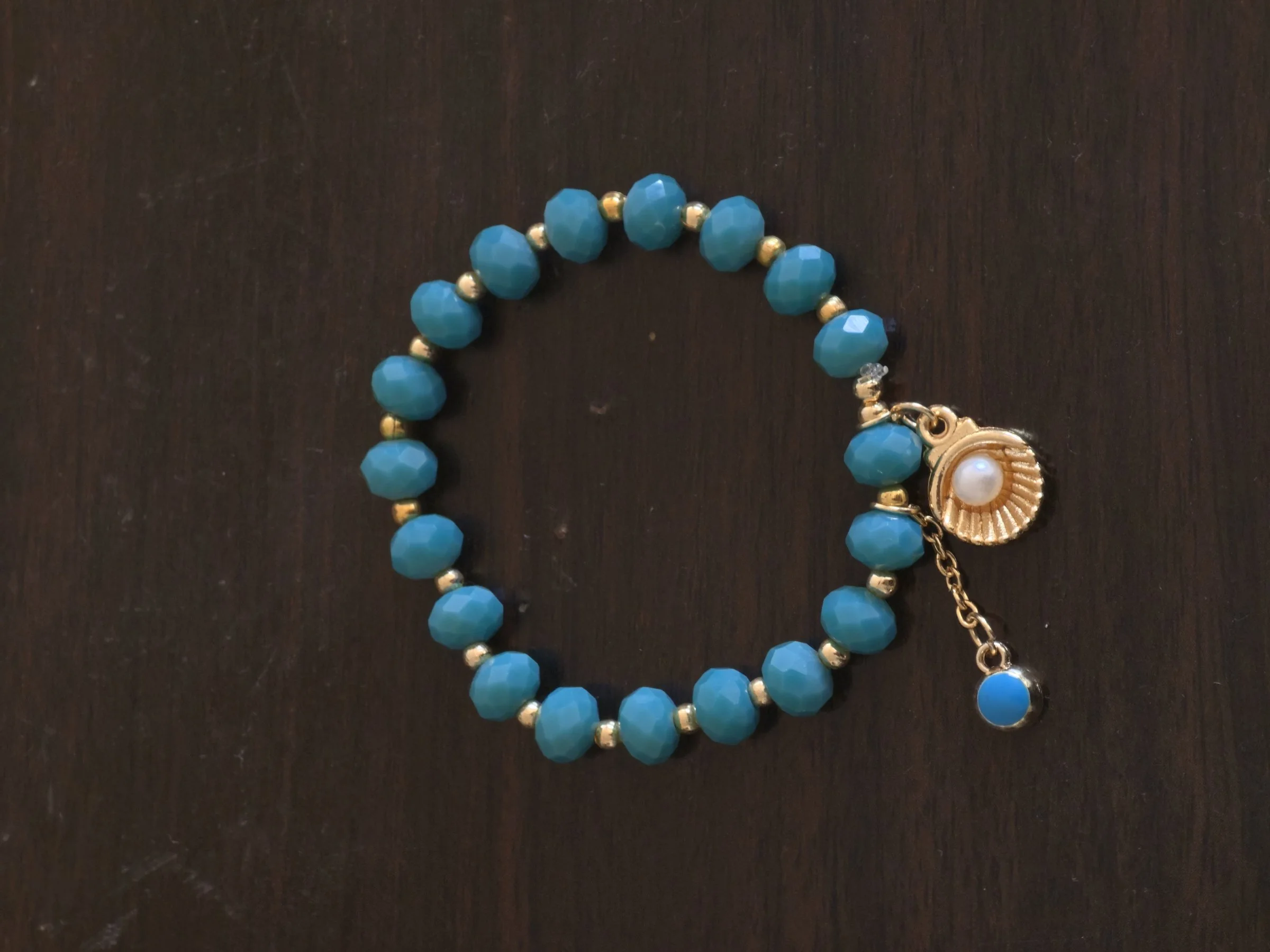 Shell bracelet, turquoise