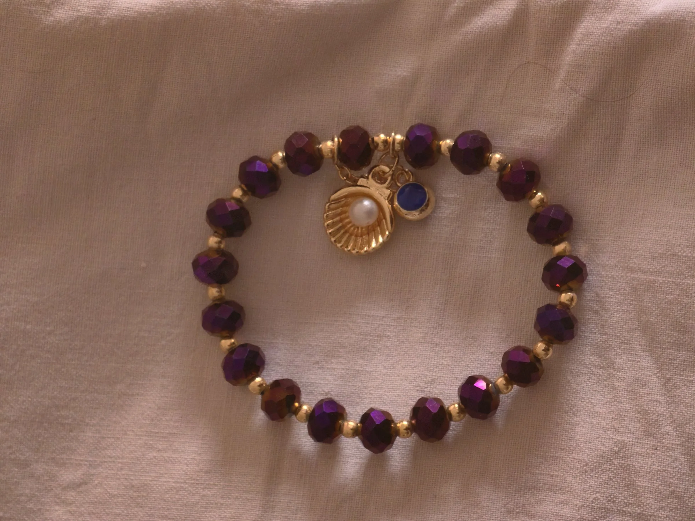 Shell bracelet, purple