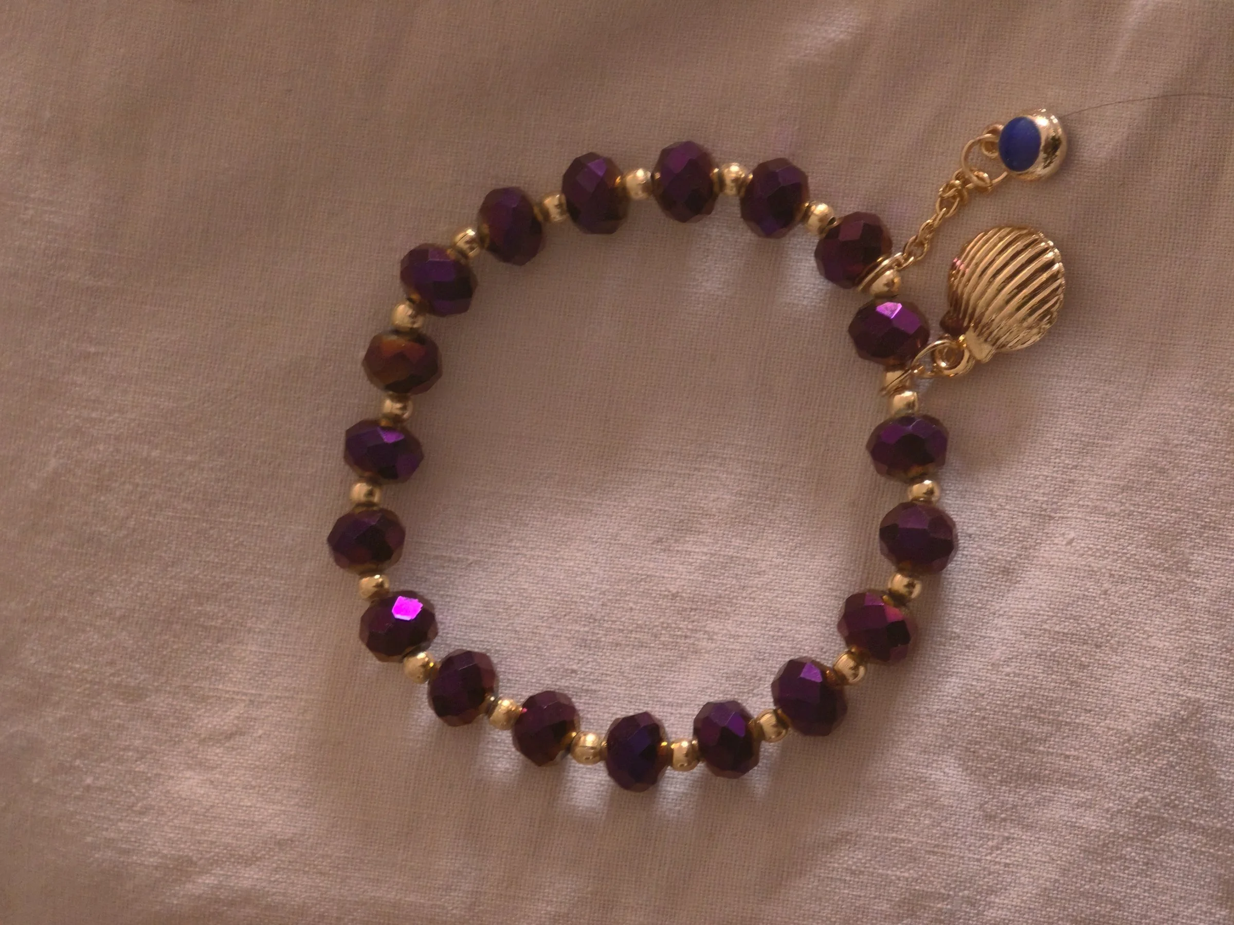 Shell bracelet, purple