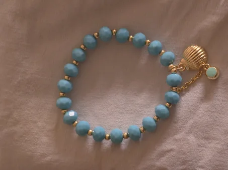 Shell bracelet, sky blue