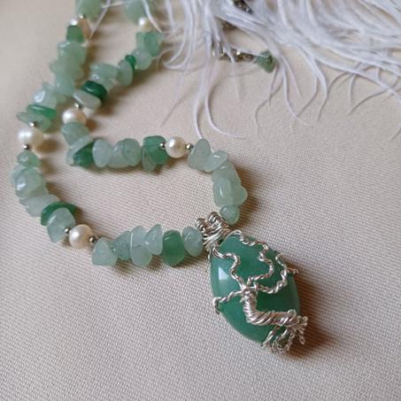Aventurine tree pendant chain