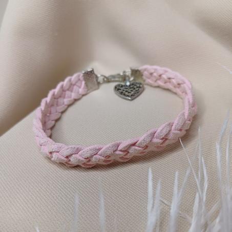 Bracelet en Suédine Rose avec Pendentif Cœur Filigrané