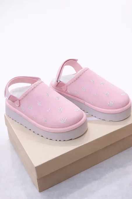 ❄️ Pantoufles d’hiver chaudes et confortables 🔥