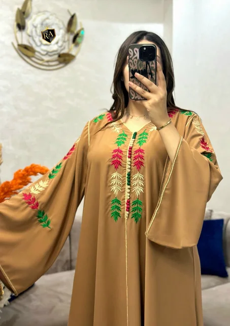 قميص كريب مطرّز – أناقة وراحة فرمضان 🌿✨