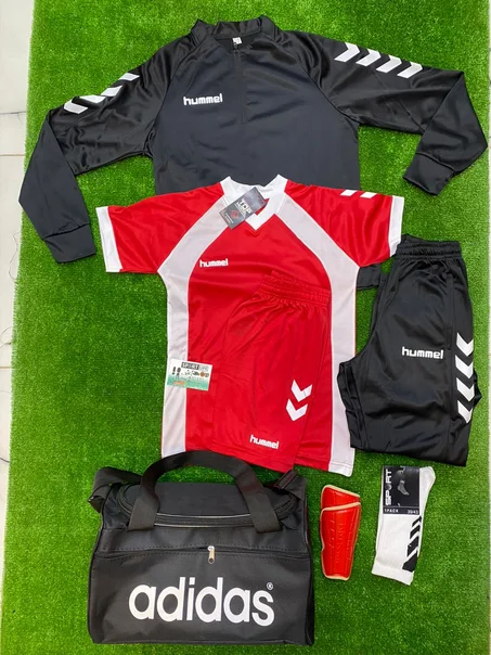 المجموعة المثالي لعشاق كرة القدم