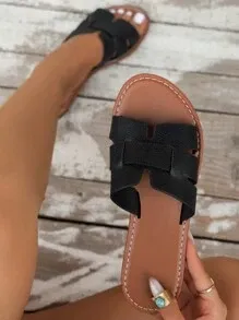 الأسود