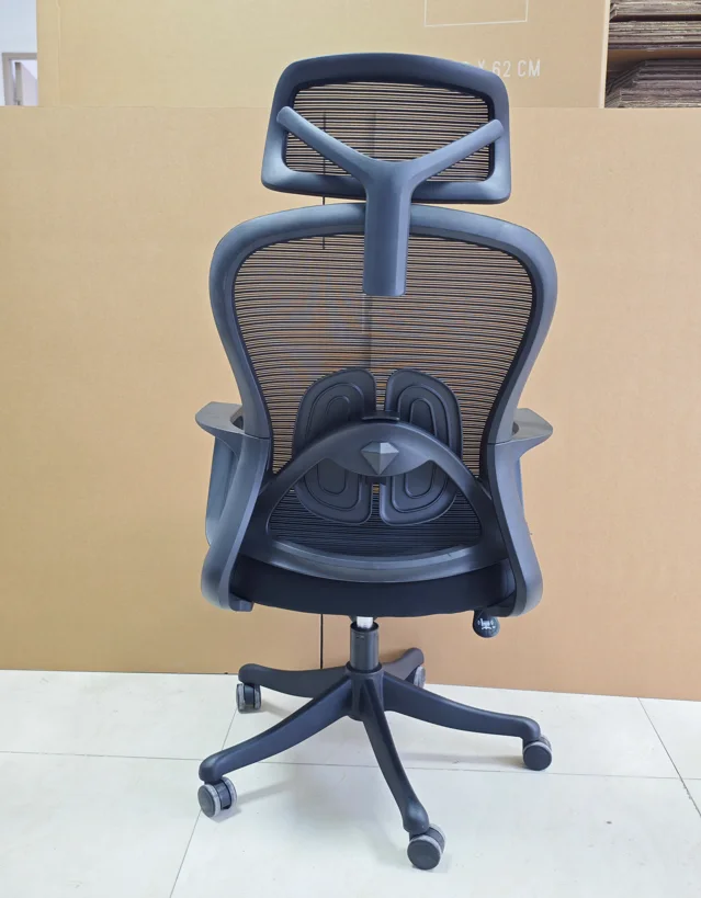 Chaise Vega - Confort Stellaire et Design Cosmique