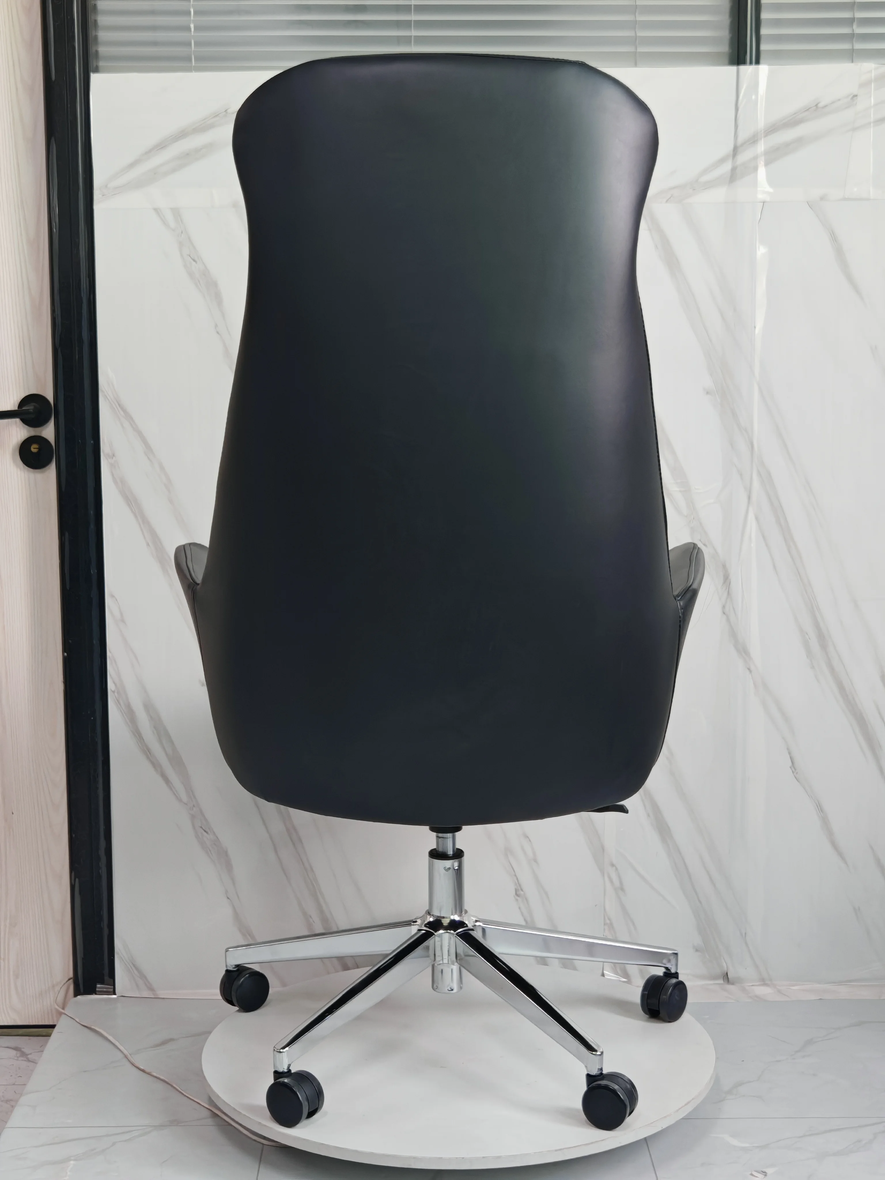 Chaise Prime P - Performance et Ergonomie Optimale