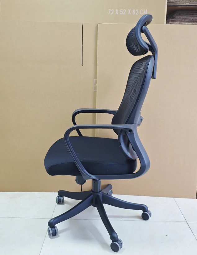 Chaise Vega - Confort Stellaire et Design Cosmique