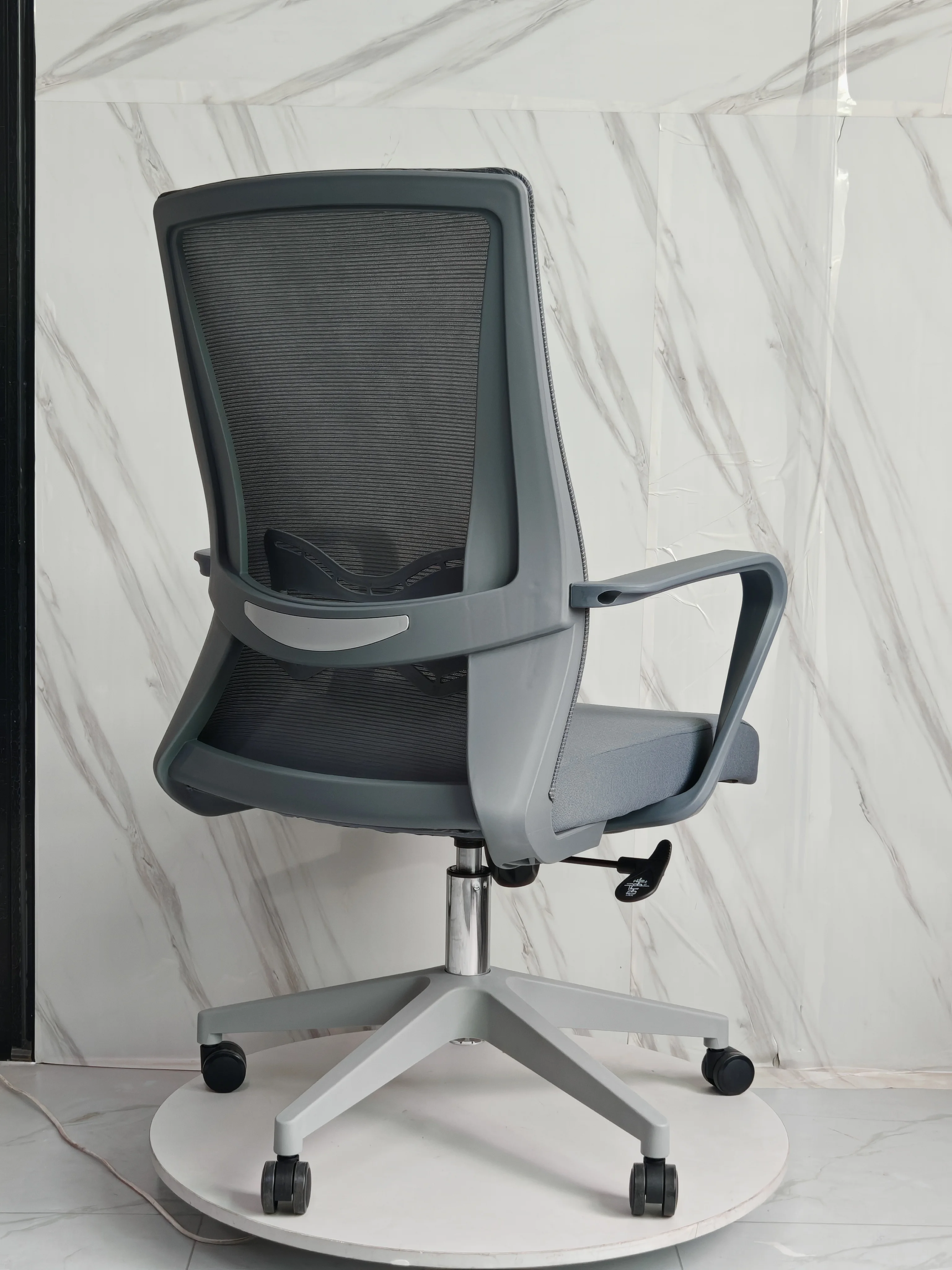 Chaise Balance Pro - Équilibre Parfait Confort et Santé