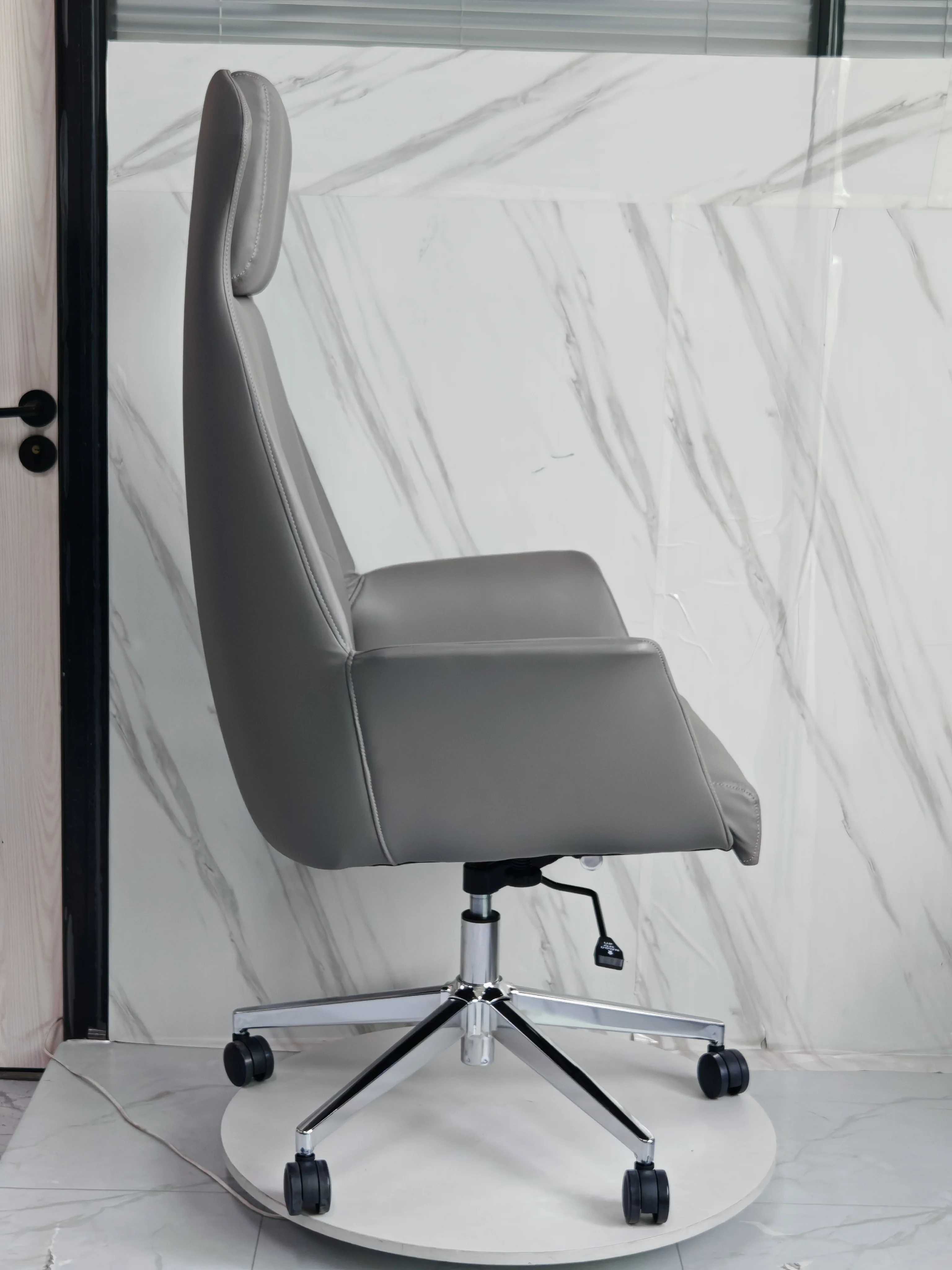 Chaise Prime P - Performance et Ergonomie Optimale