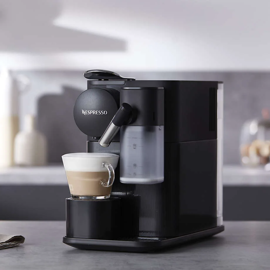 Black Espresso Machine by De'Longhi 