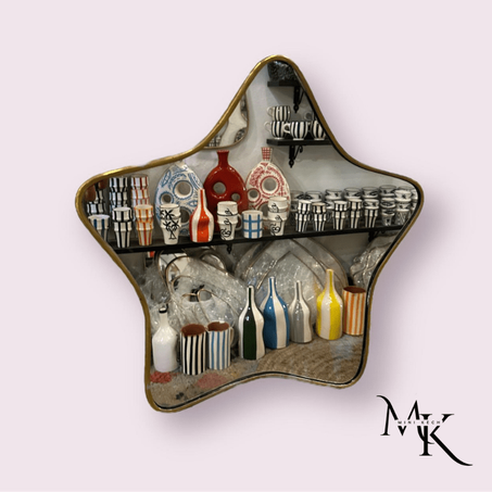 Miroir en forme d'étoile.