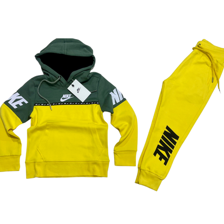 Survette NIKE   ( 4 8  ans )