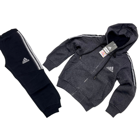 Survette ADIDAS  en montoni (  4  ans )