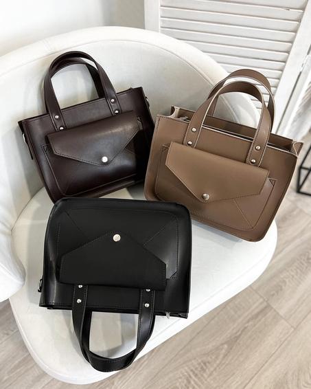 حقائب نسائية مختلفة