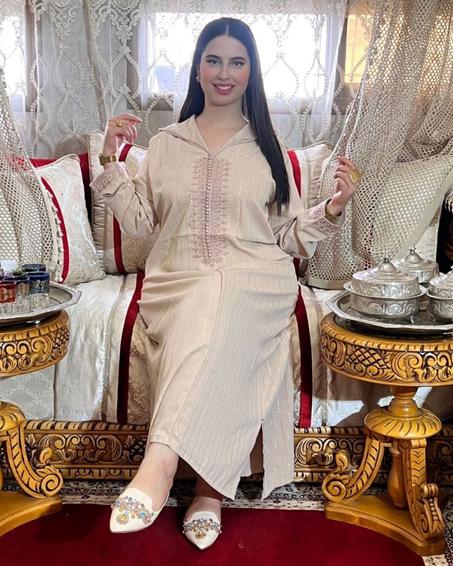 الجلابة مطروزة بالكوردون