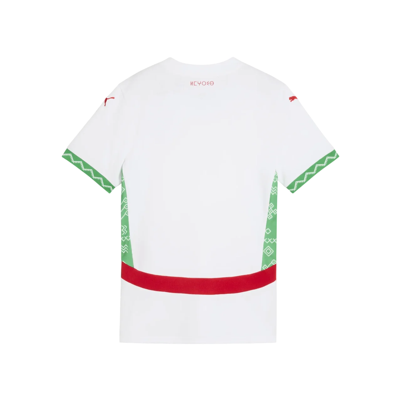 قميص المنتخب الوطني باللون الأبيض