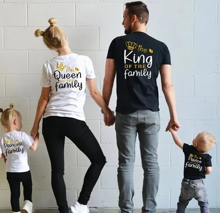 ملابس واكسسوارات