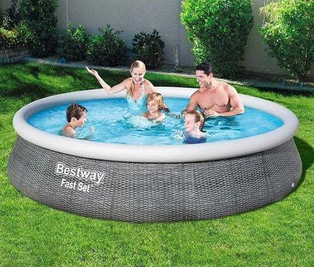 Piscine Rond Bestway 3,96m*84cm , système de filtration inclus