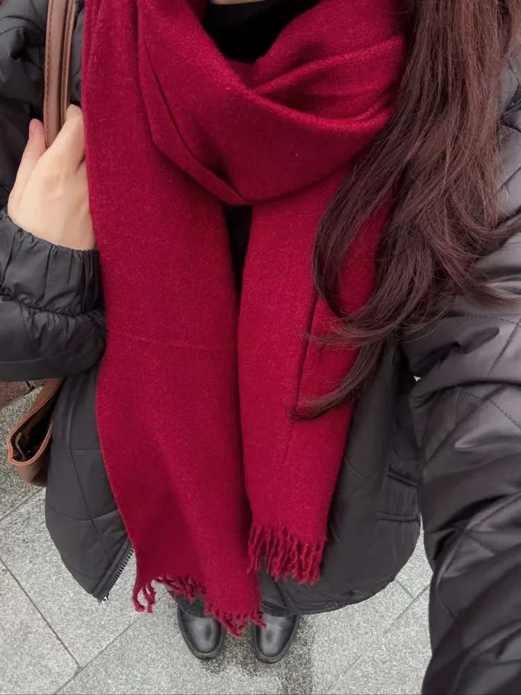 شال نسائي من الصوف - ناعم، منتفخ