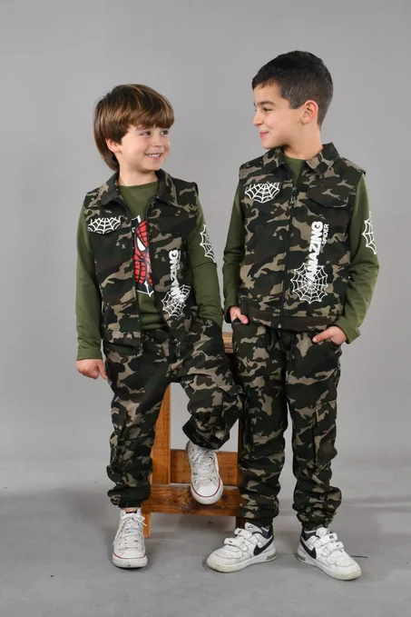 ملابس أطفال