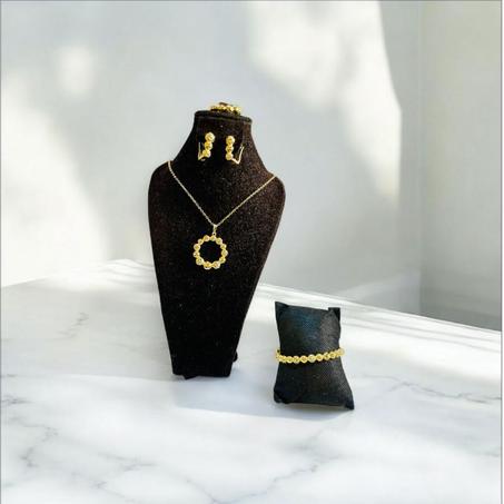 Ensembles collier + Gourmet + Bague + Boucles