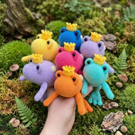 Leggy Frog Crochet Pattern PDF | Crochet Frog Pattern | No Sew Frog Amigurumi | Cute Crochet Animal