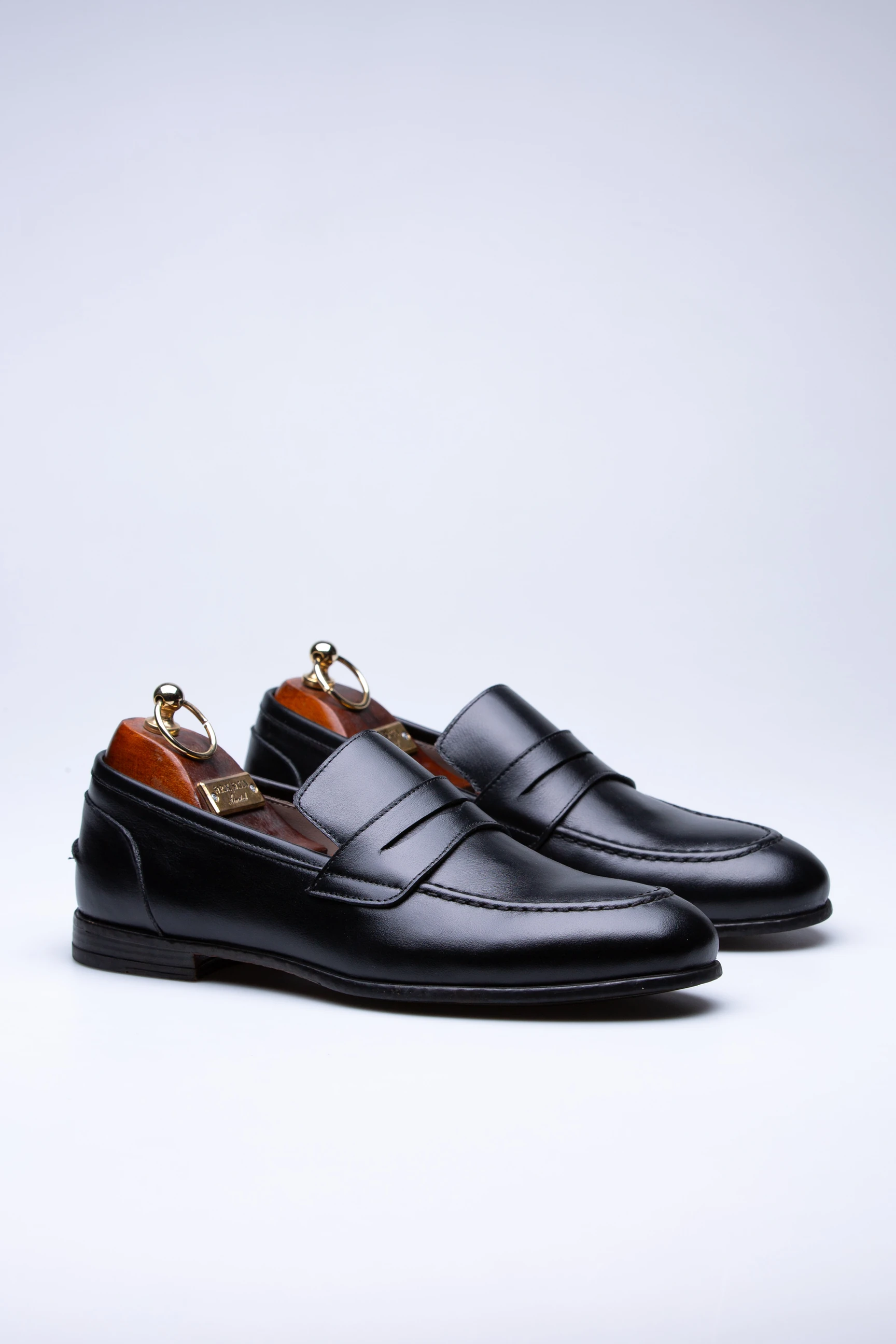 BLACK ARIA