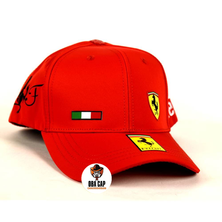 "Casquette Ferrari Édition 2025 🔥 | Style, Passion & Performance 🏎️" rouge