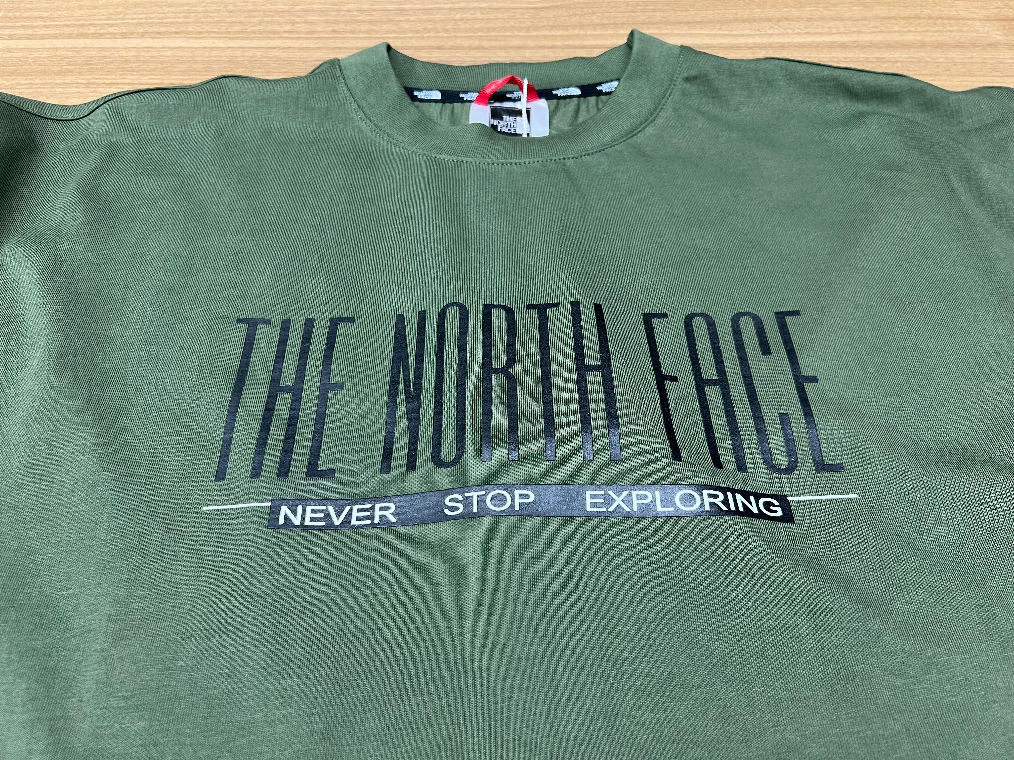 T-SHIRT THE NORTH FACE OVERSIZE NV VERT