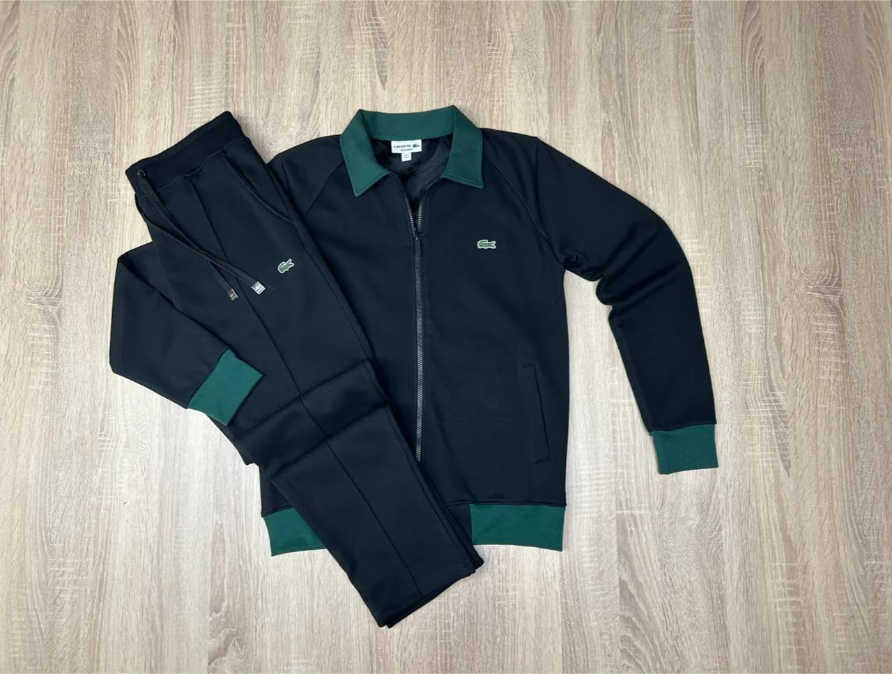 SURVETTE LACOSTE COL CHEMISE NOIR