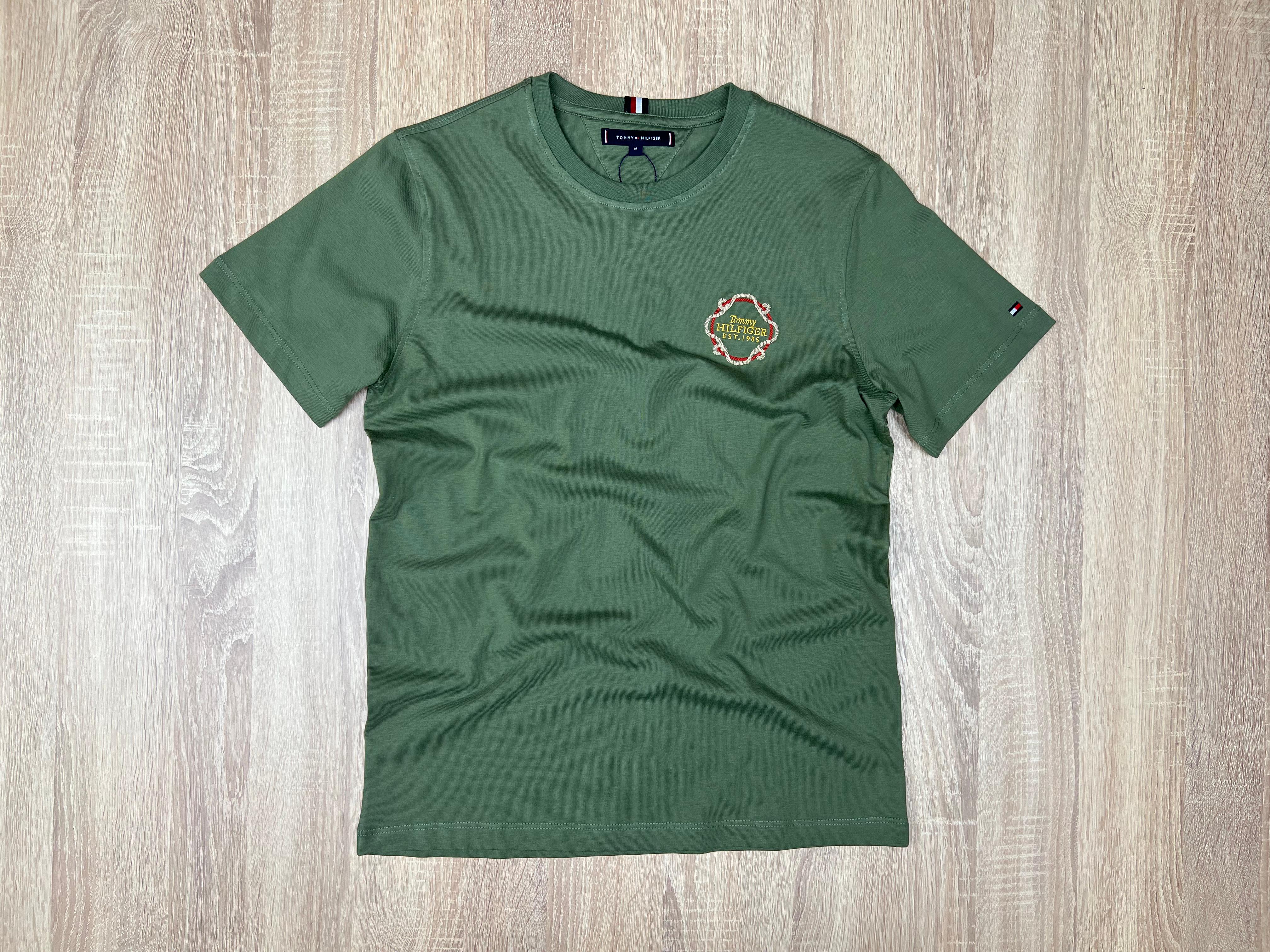 T-SHIRT TOMMY HILFIGER EST 1985 VERT MILITAIRE