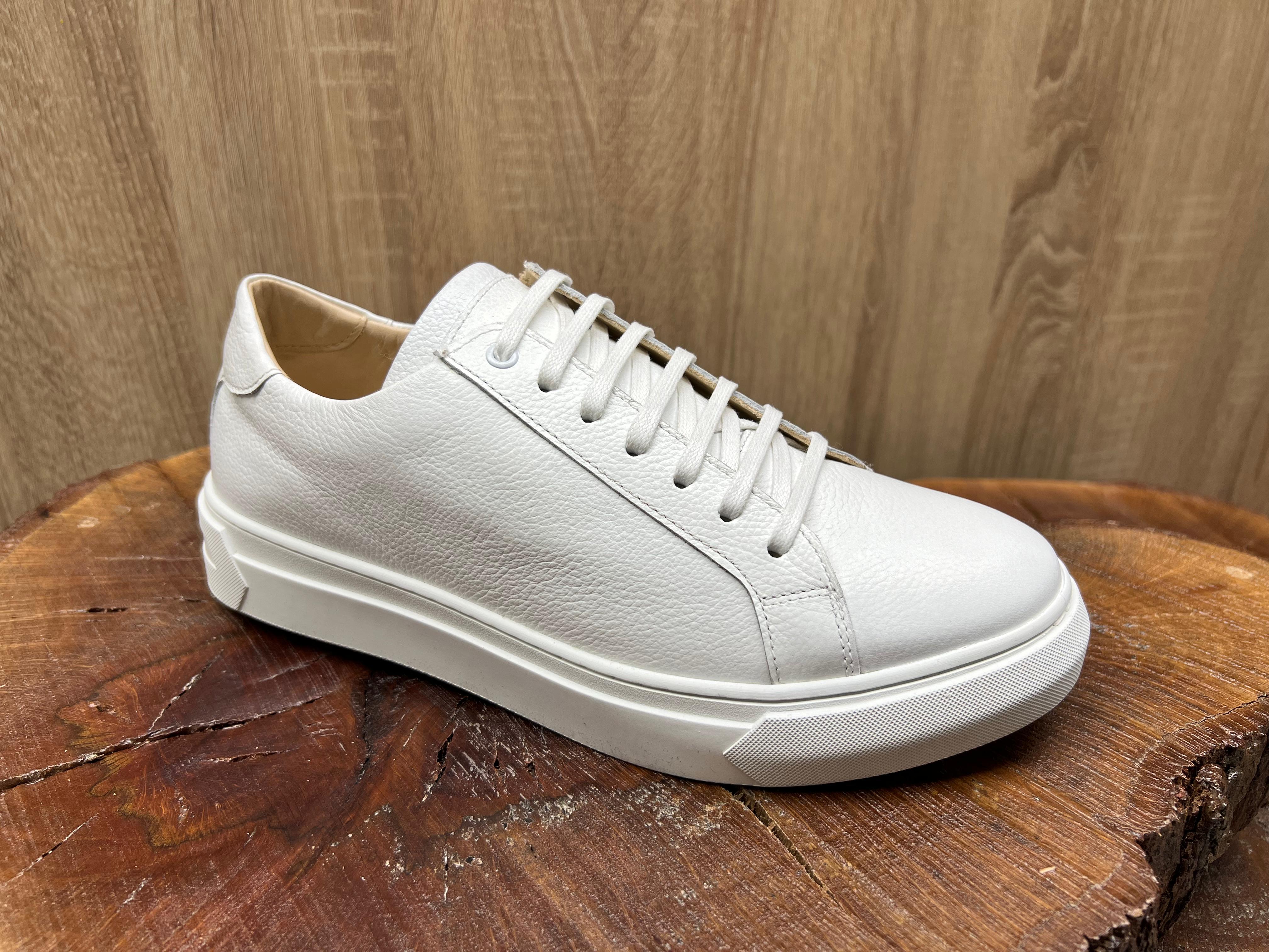 Baskets Livio Blanches