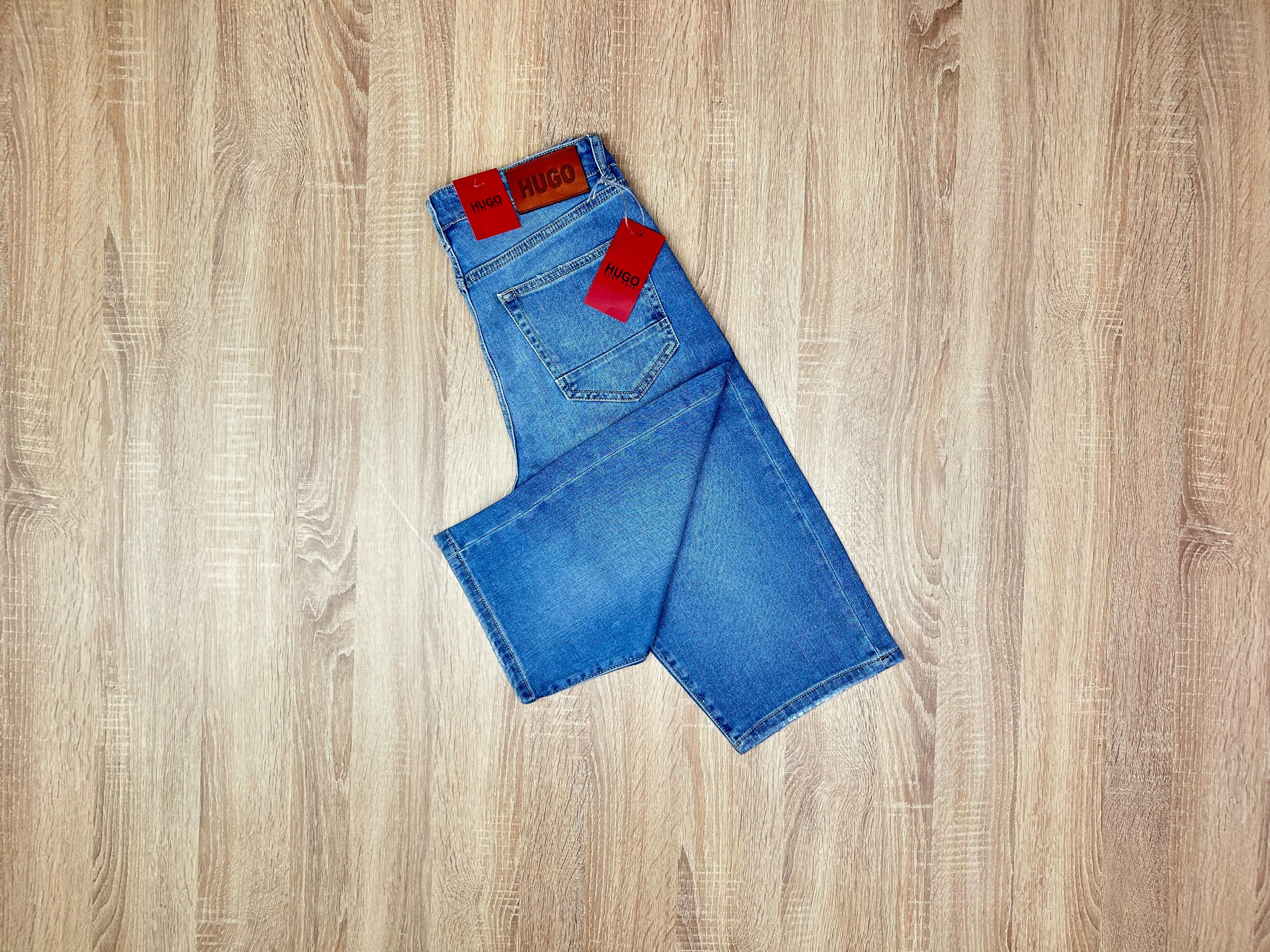 ENSEMBLE TSHIRT ROUGE-PANTACOURT