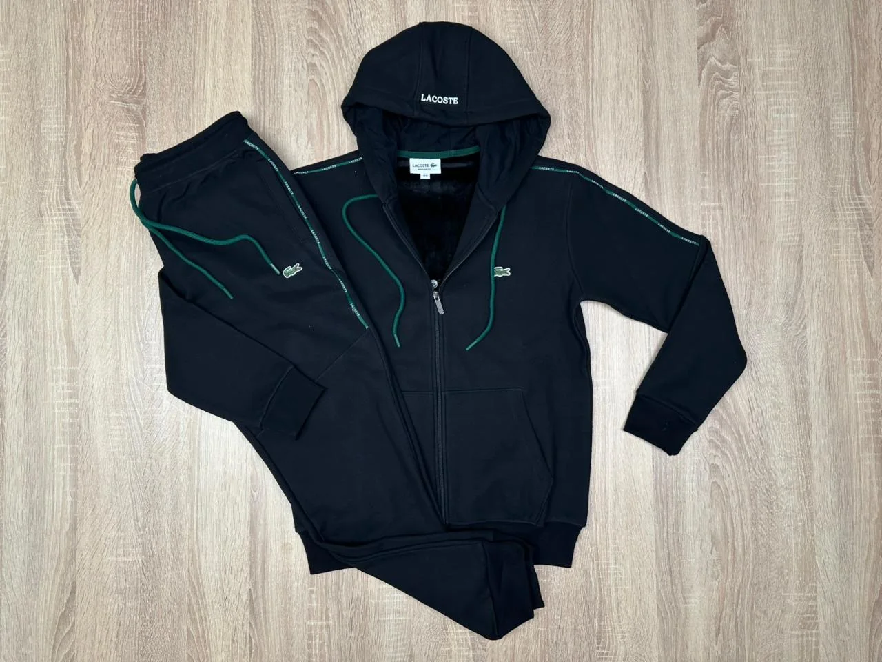 SURVETTE LACOSTE AVEC CAPUCH NV NOIR