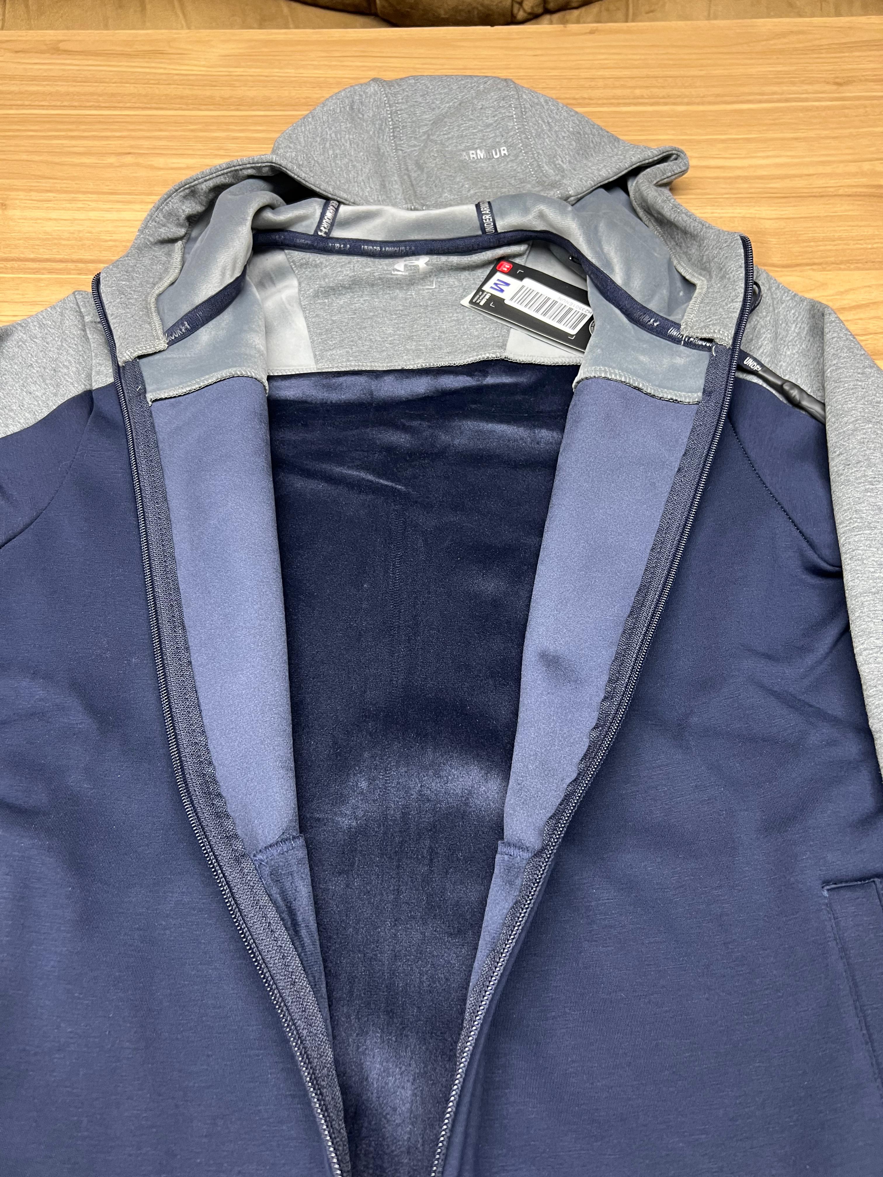 SURVETE UNDER ARMOUR NV BLEU MARINE