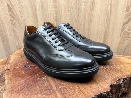Chaussure en cuir semelle Extra Light Noire