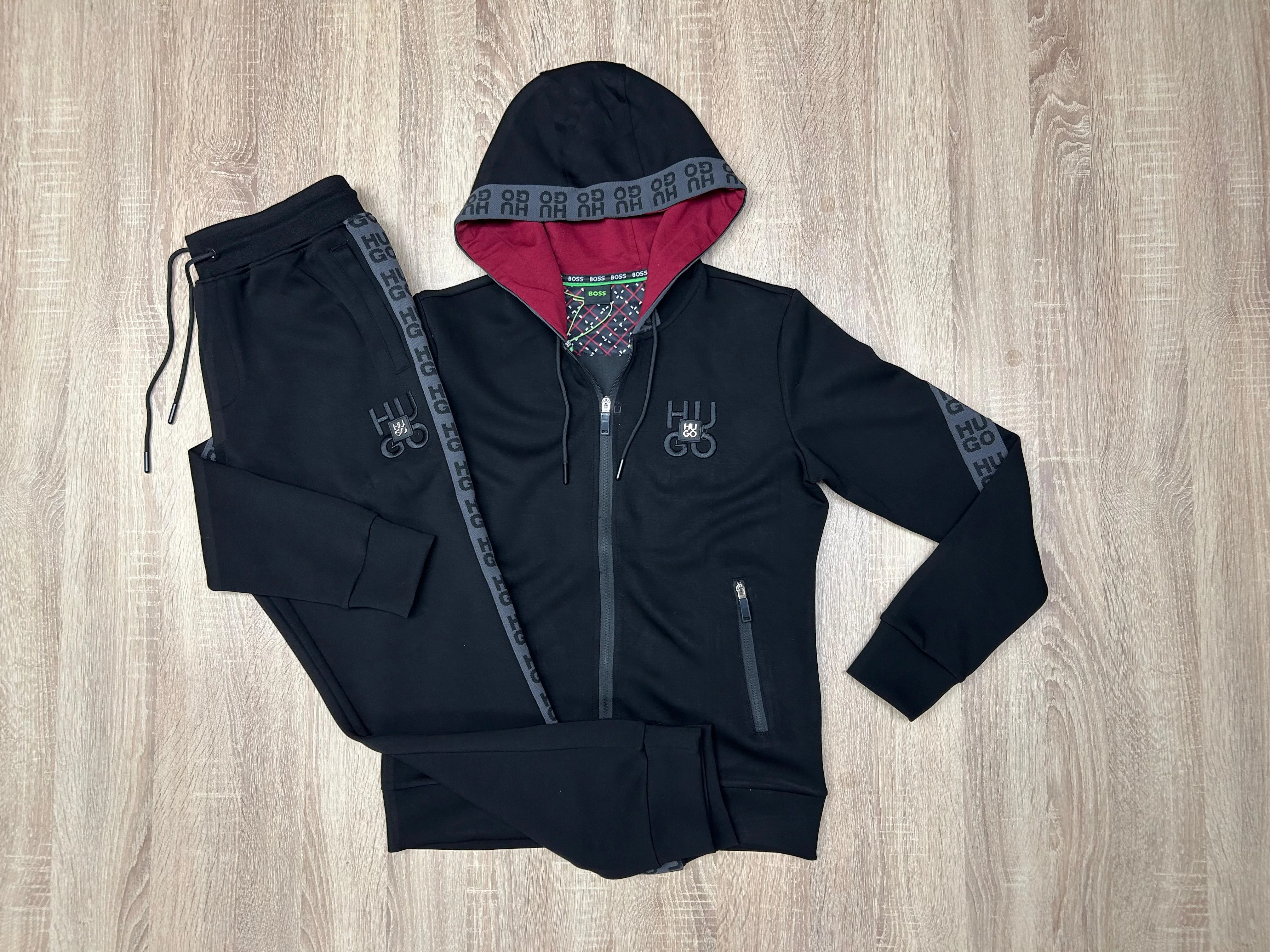 SURVETTE HUGO BOSS AVEC CAPUCH NOIR