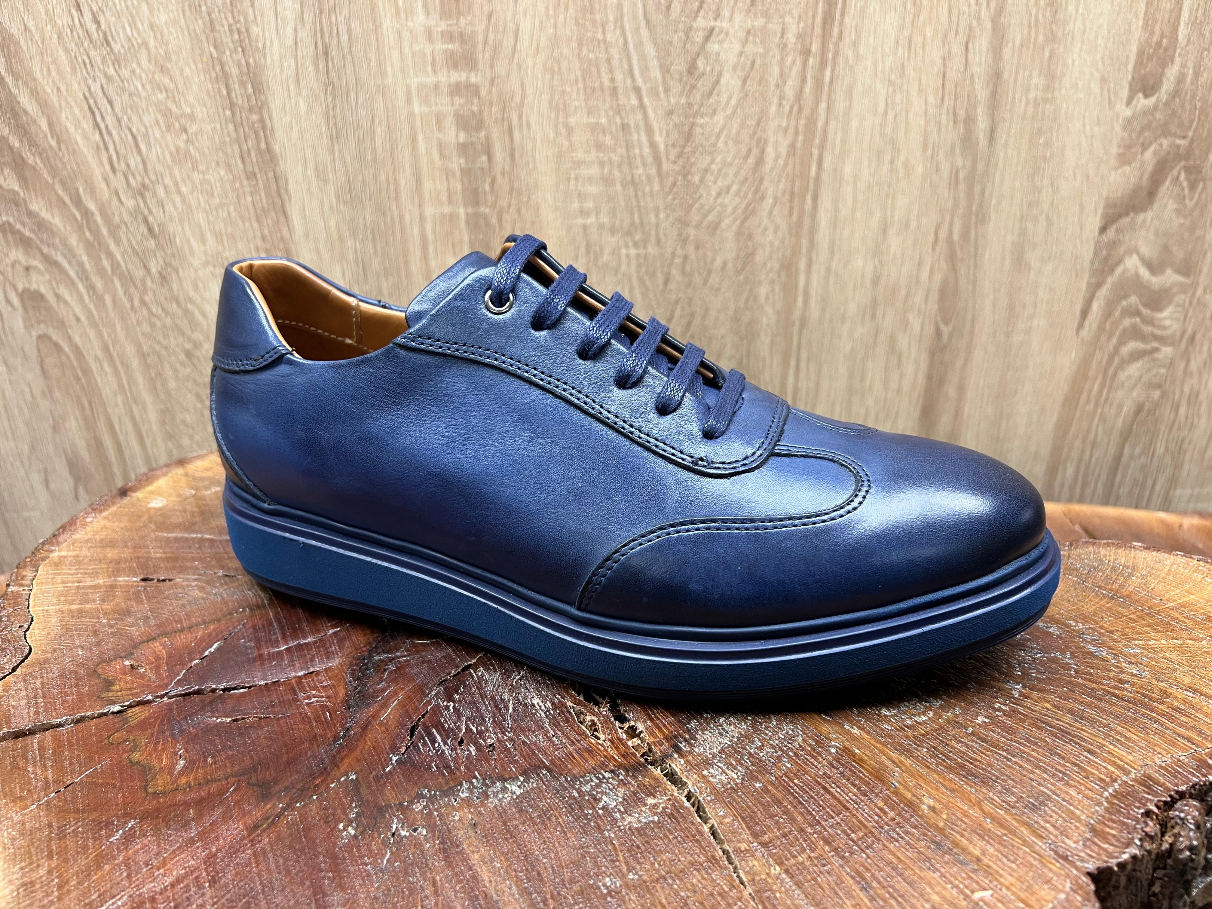 Chaussure en cuir semelle Extra Light Bleu