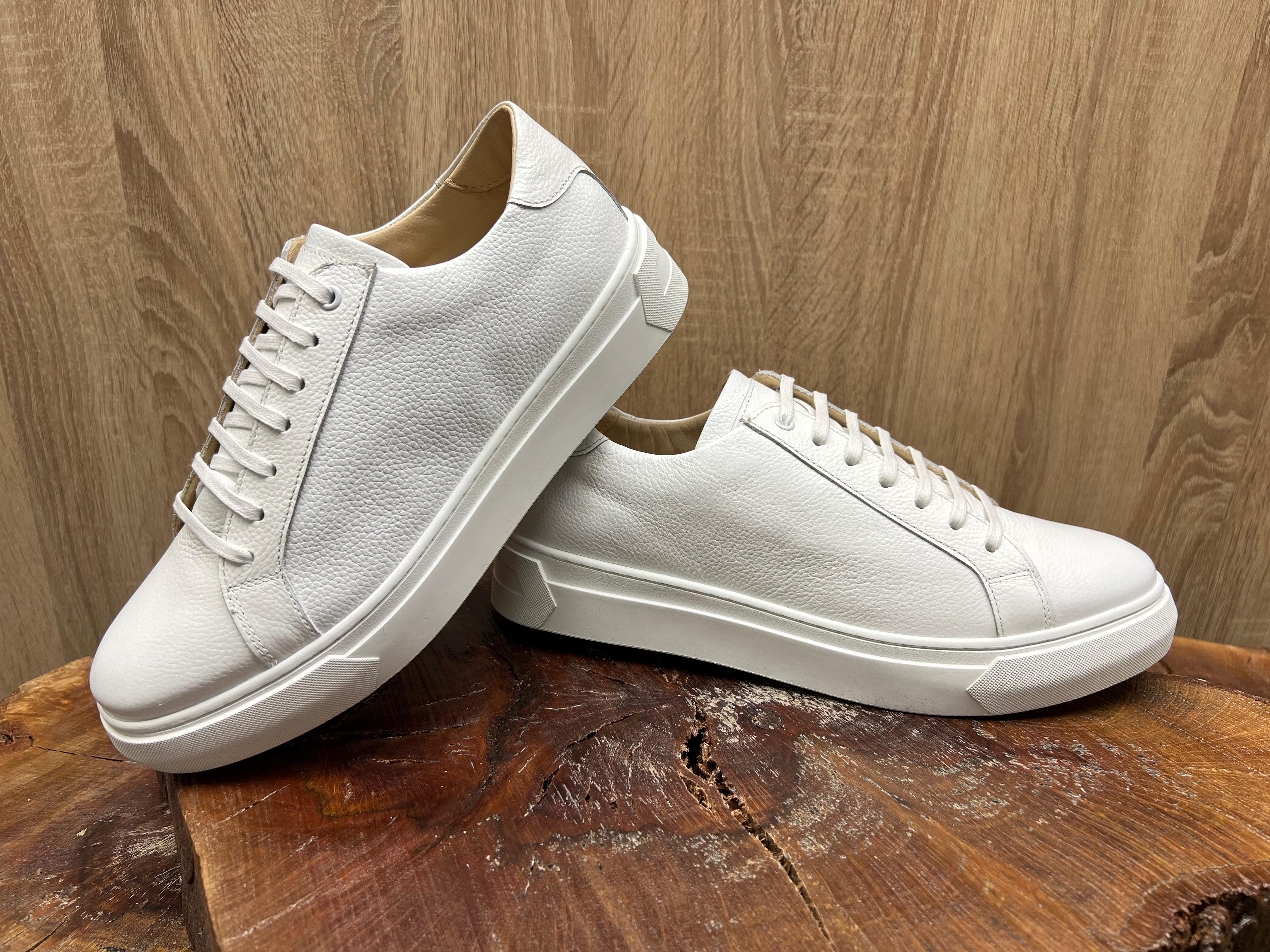 Baskets Livio Blanches