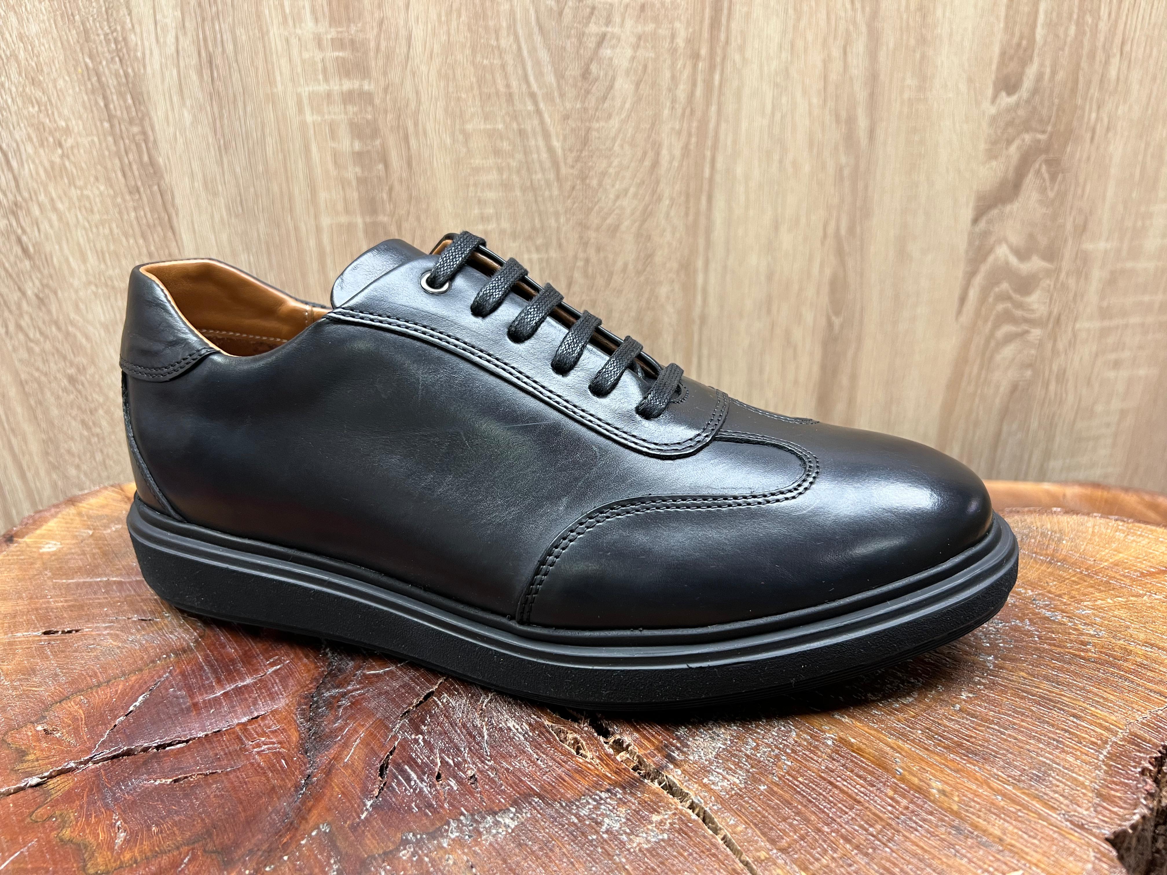 Chaussure en cuir semelle Extra Light Noire