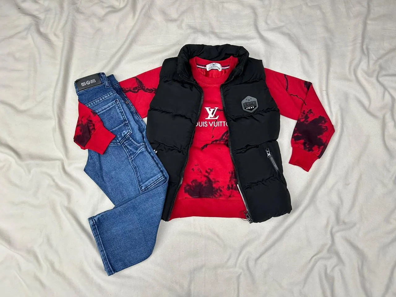 ENSEMBLE LOUIS VUITTON NOIR-ROUGE