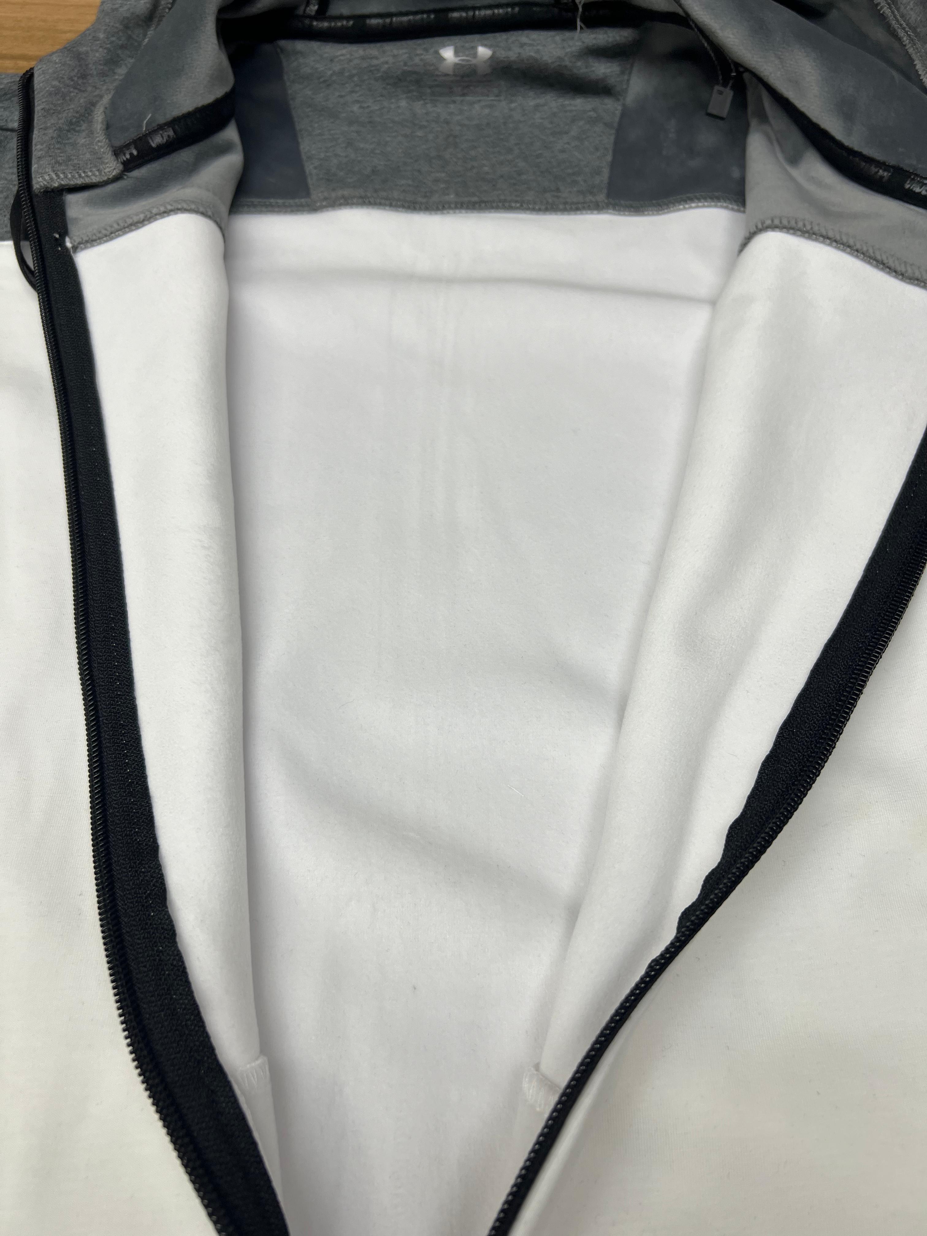 SURVETE UNDER ARMOUR NV BLANC