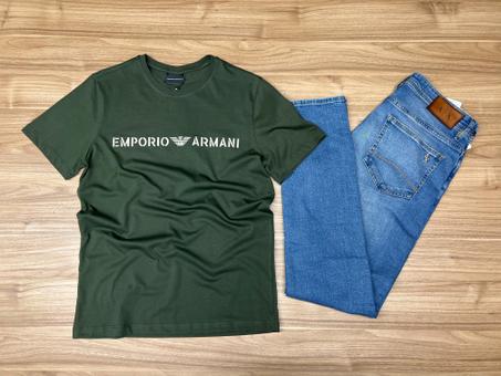 ENSEMPLE EMPORIO ARMANI T-SHIRT VERT MILITAIRE JEAN BLEU